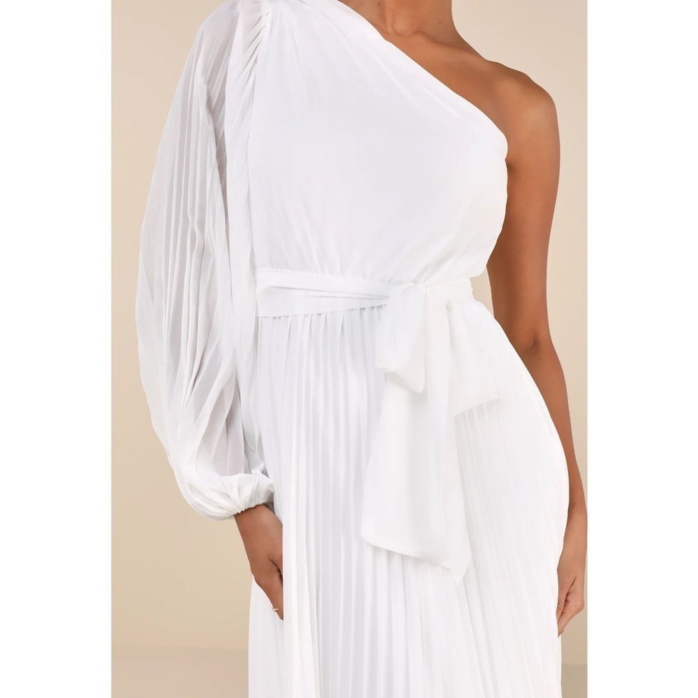 NWT Lulu’s Divine Charm White Pleated One-Shoulder Maxi Dress Extra Small Chic - Picture 6 of 10